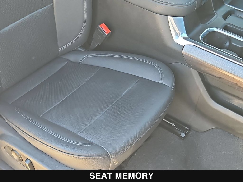 Used 2022 Chevrolet Silverado 1500 LTZ w/ LTZ Convenience Package II AWD/4WD image 30