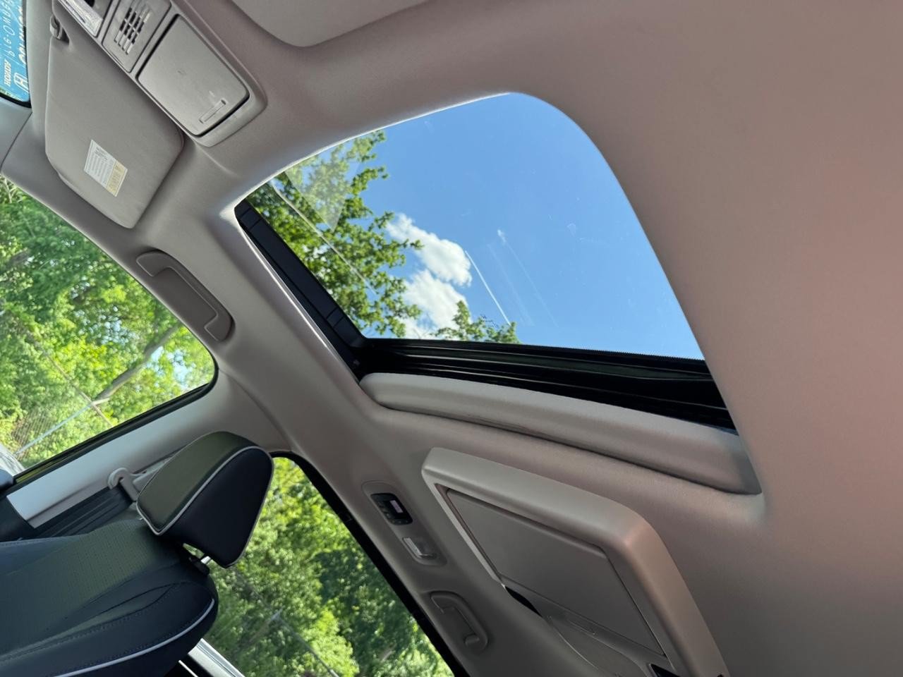 Certified 2026 Honda Odyssey Elite image 21