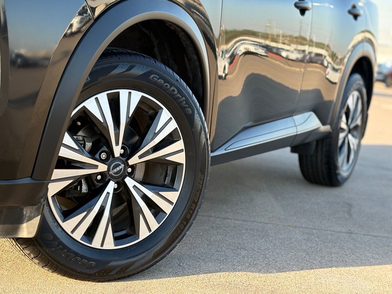 Certified 2023 Nissan Rogue SV image 10