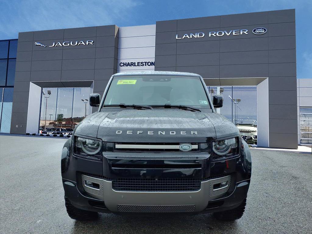 Used 2024 Land Rover Defender 110 X-Dynamic SE AWD/4WD image 8