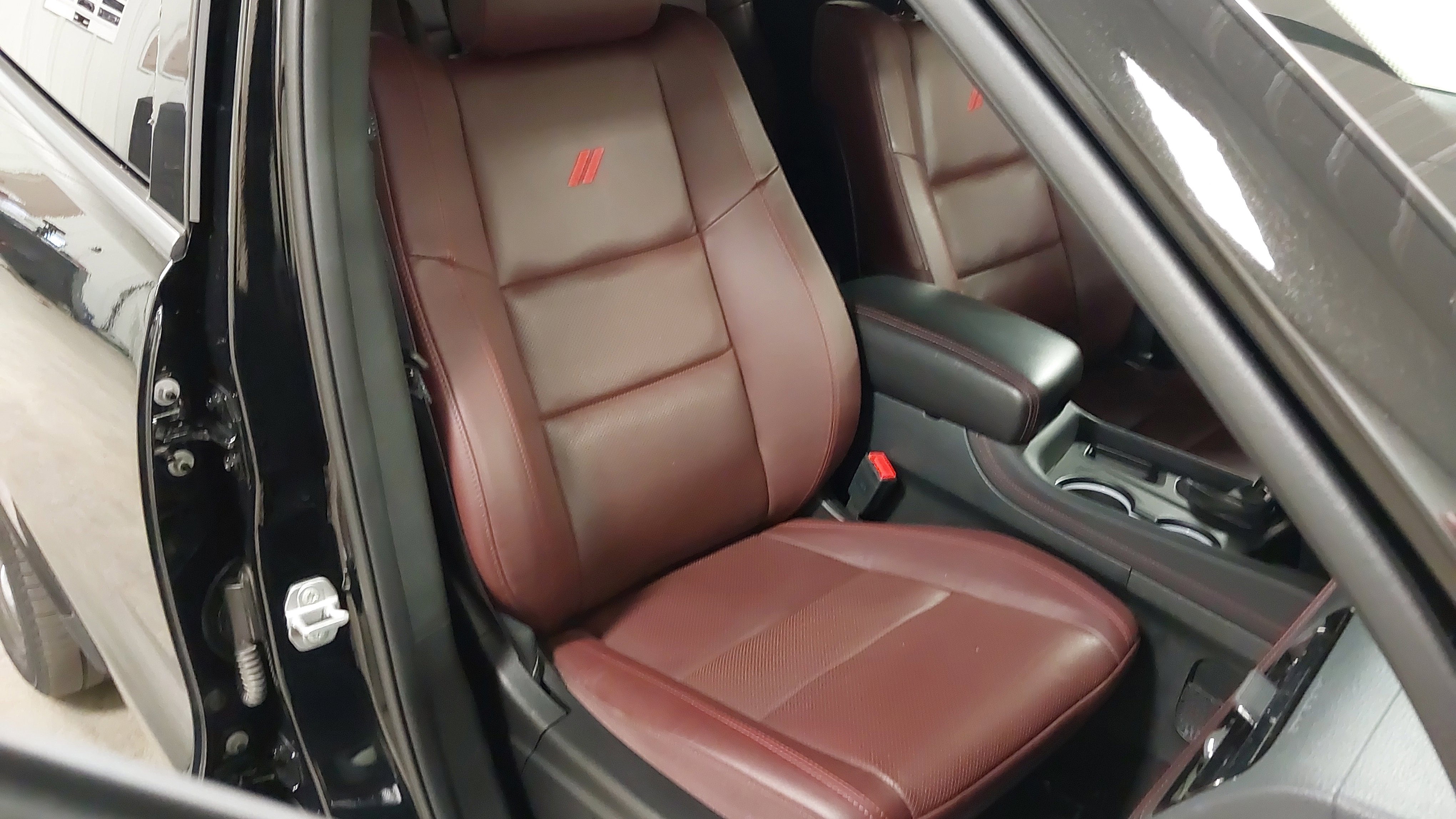 Used 2025 Dodge Durango GT image 28