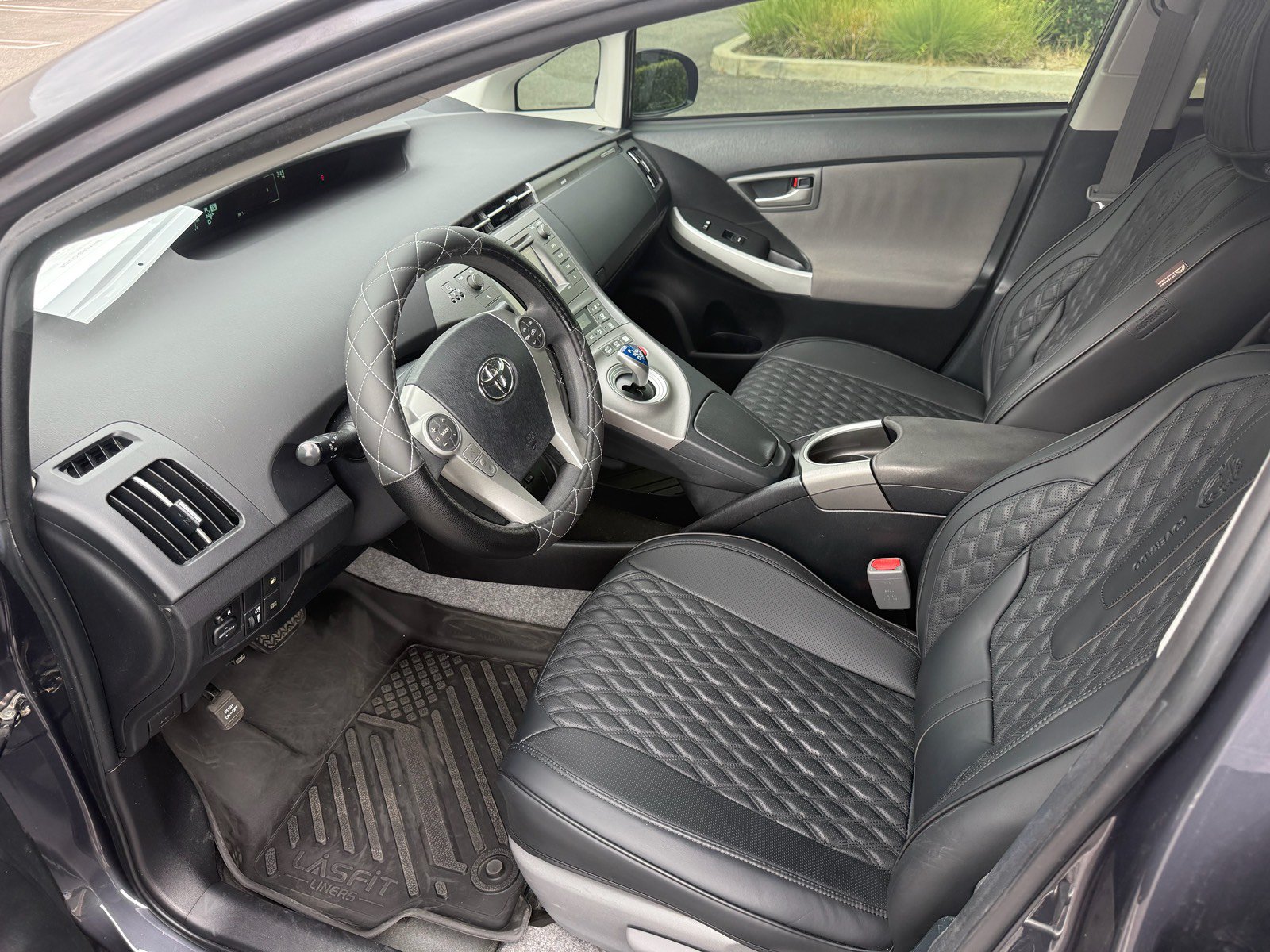 Used 2015 Toyota Prius Prime Plug-In Hybrid FWD image 17
