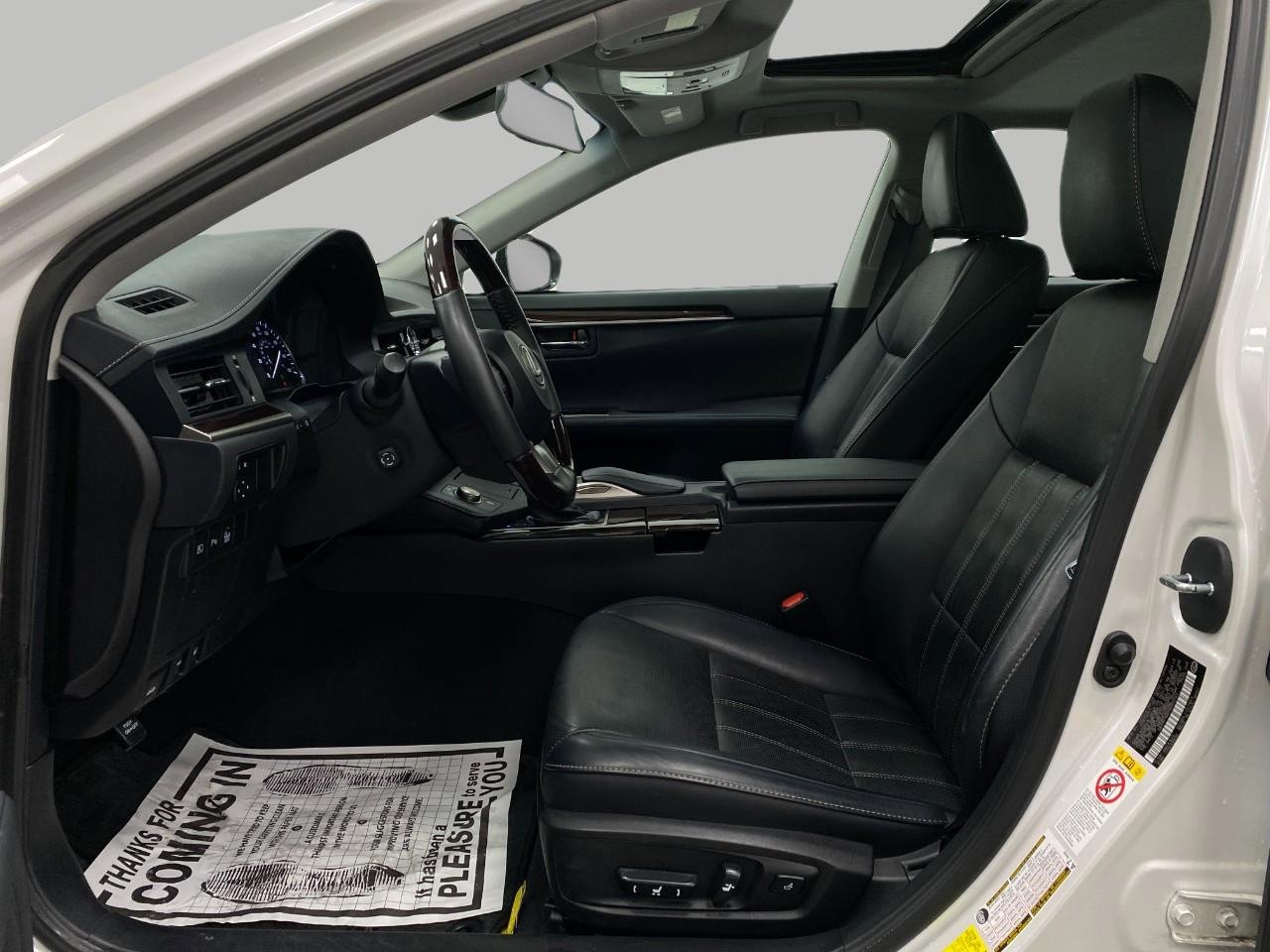 Used 2017 Lexus ES 350 w/ Luxury Package image 31