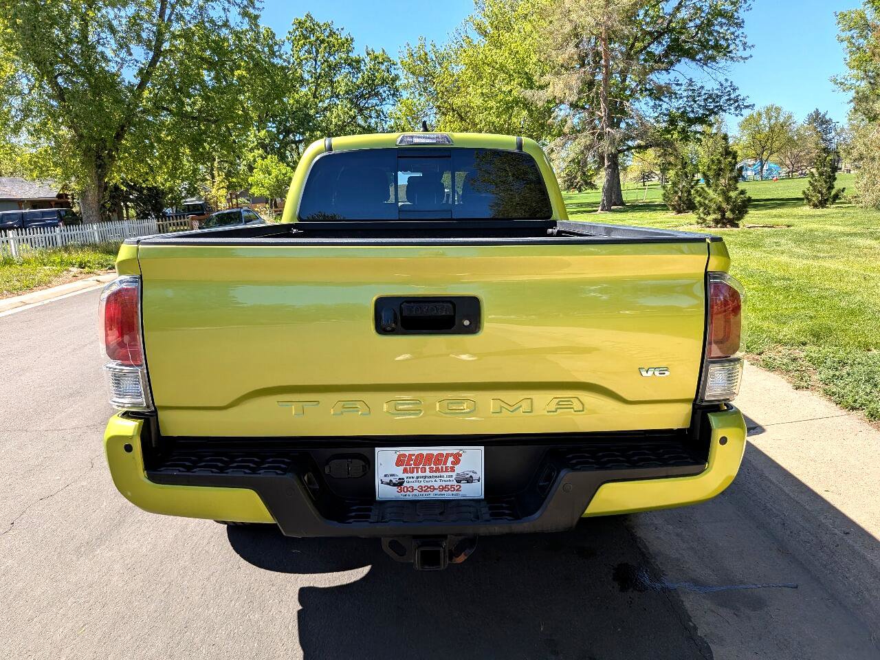 Used 2023 Toyota Tacoma TRD Off-Road w/ Advanced Technology Package image 4