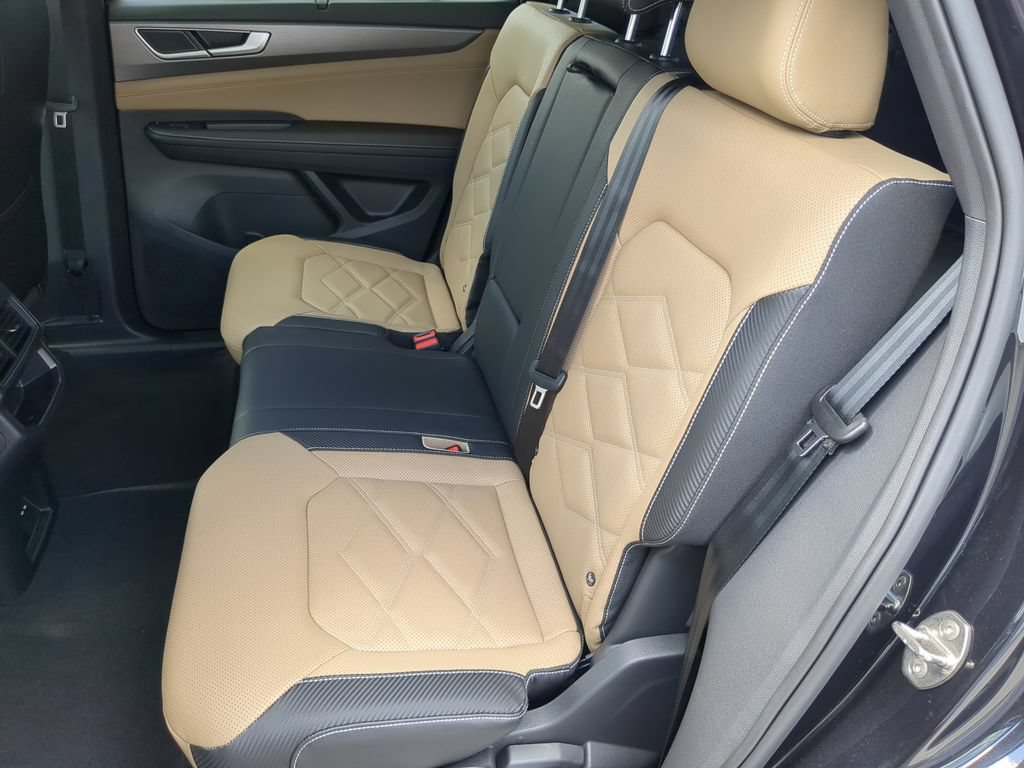New 2026 Volkswagen Atlas Cross Sport SE FWD image 17