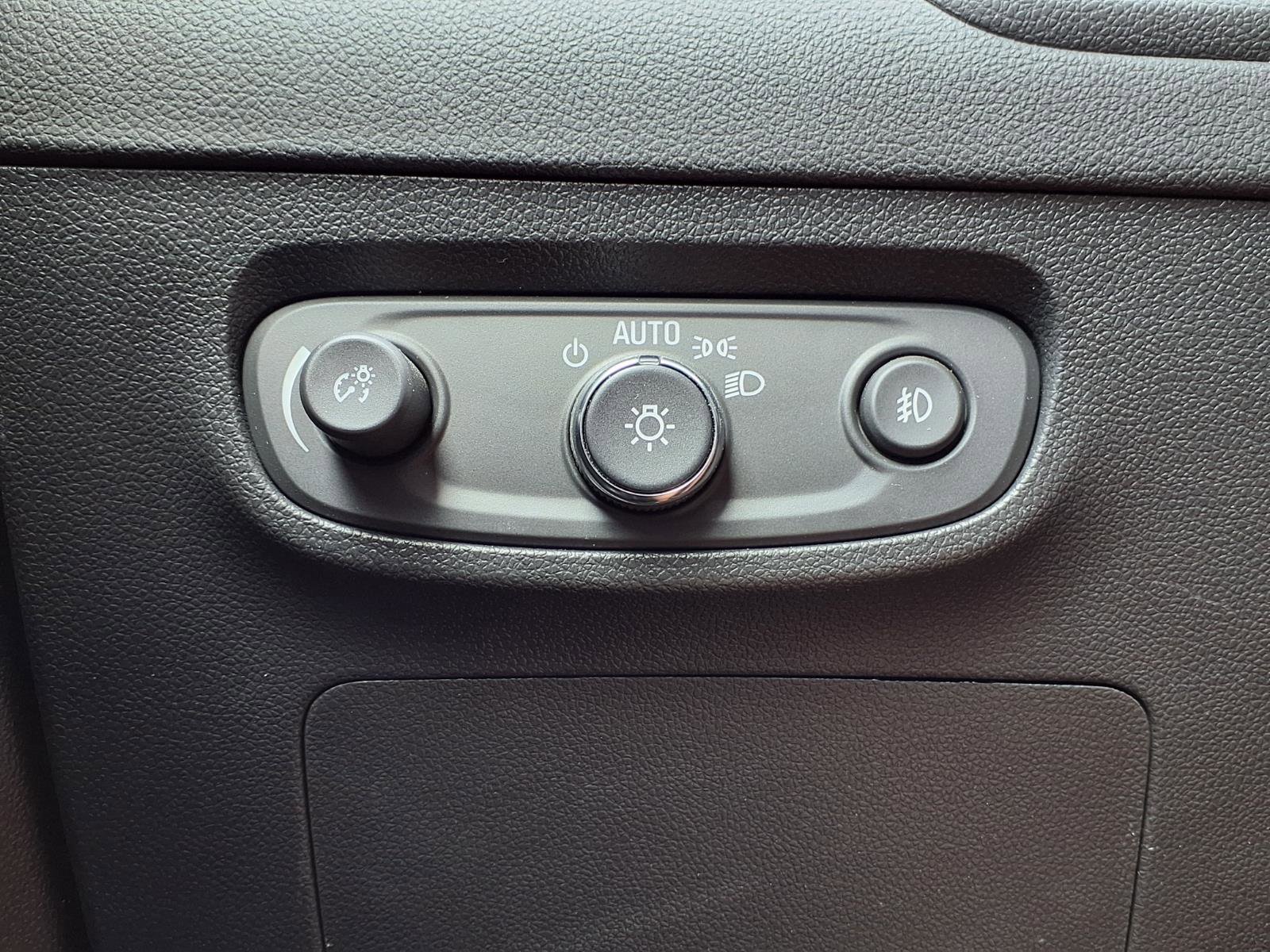 Used 2023 Buick Encore GX Select w/ Sport Touring Package image 22