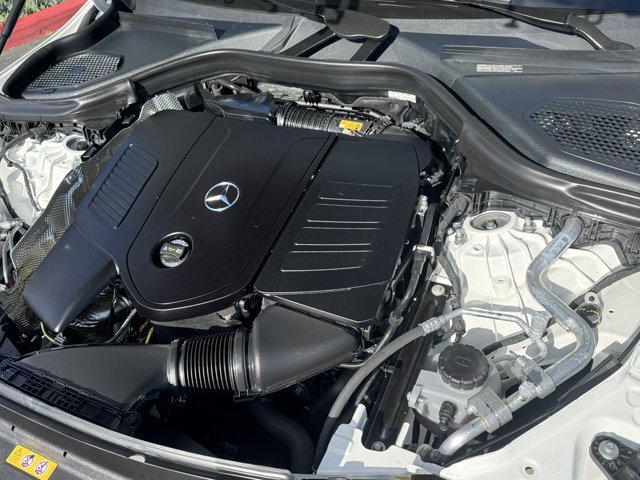Used 2026 Mercedes-Benz GLC 300 4MATIC image 5