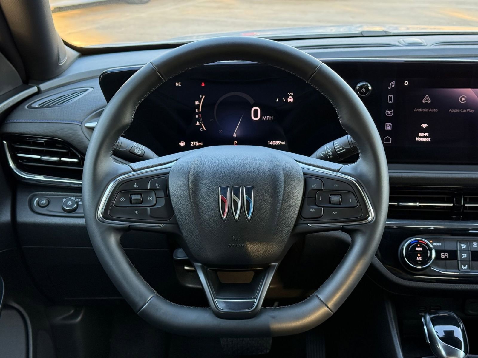 Used 2025 Buick Envista Sport Touring image 28