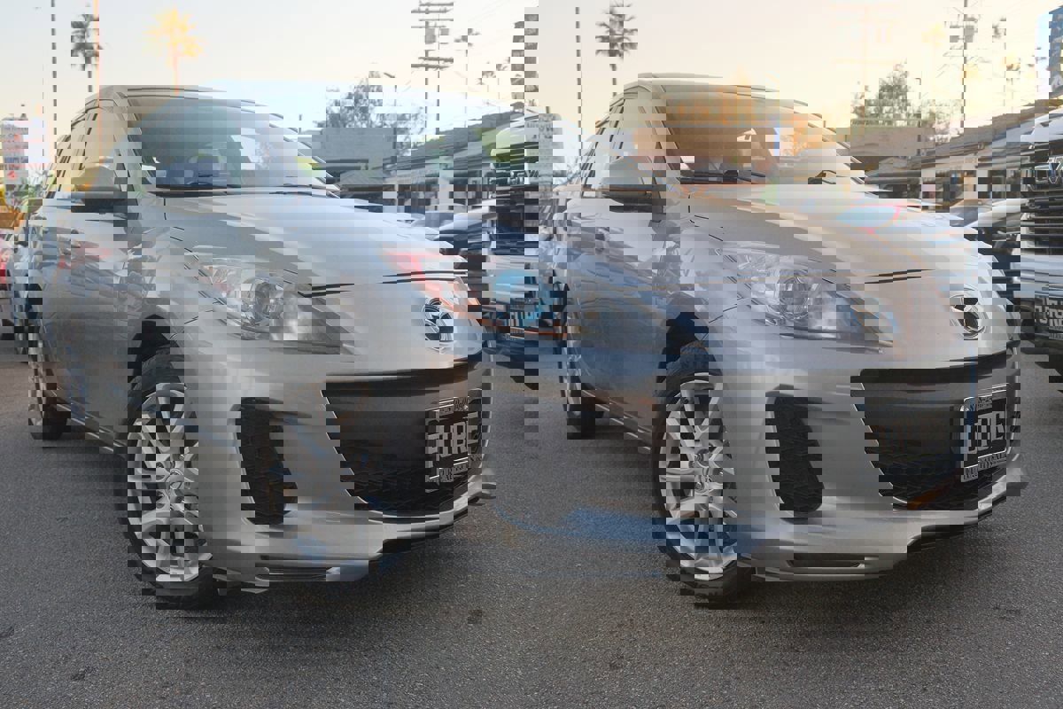 Used 2013 MAZDA MAZDA3 i Touring image 3