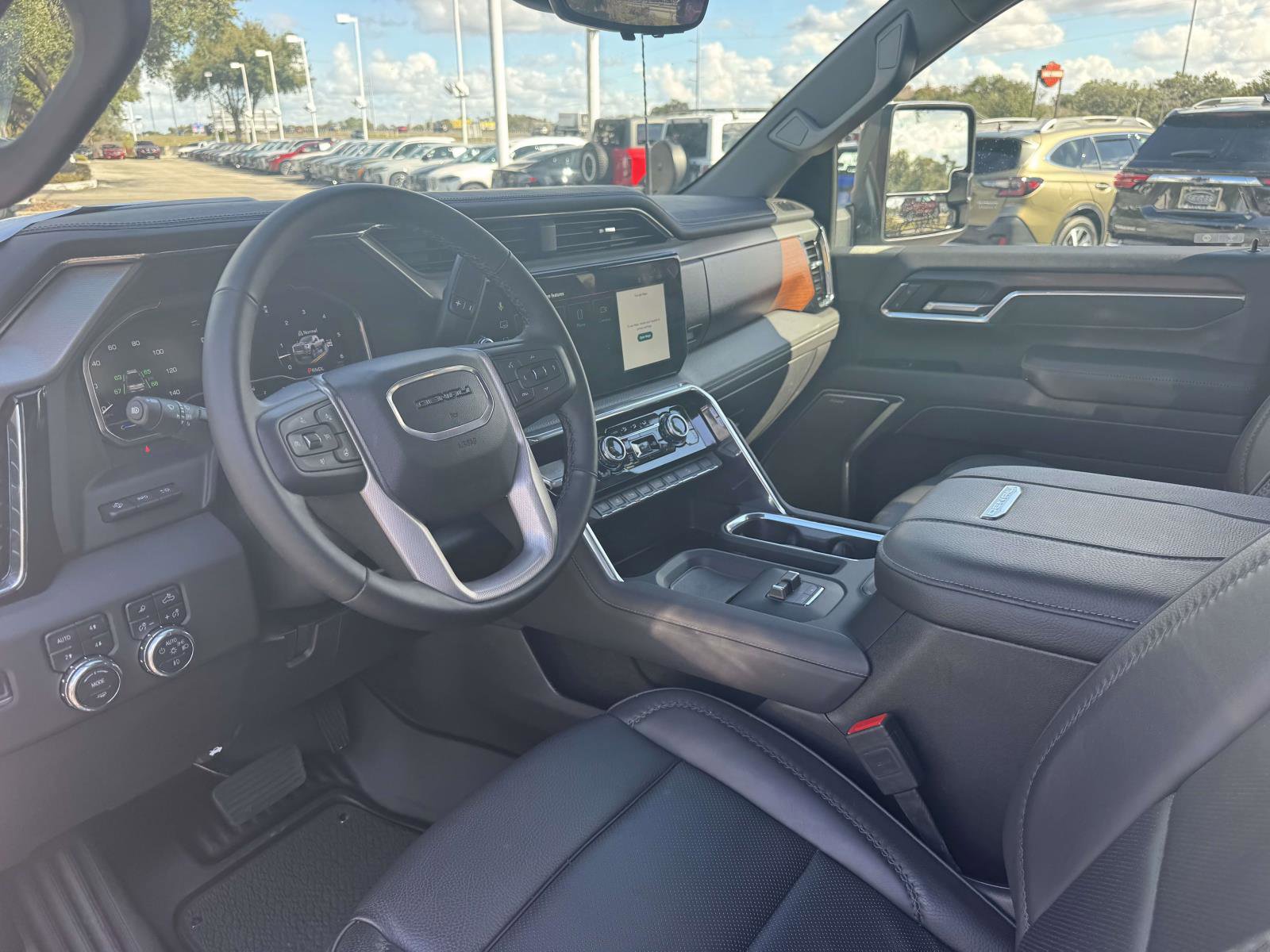 Used 2025 GMC Sierra 2500 Denali w/ Denali Reserve Package image 36