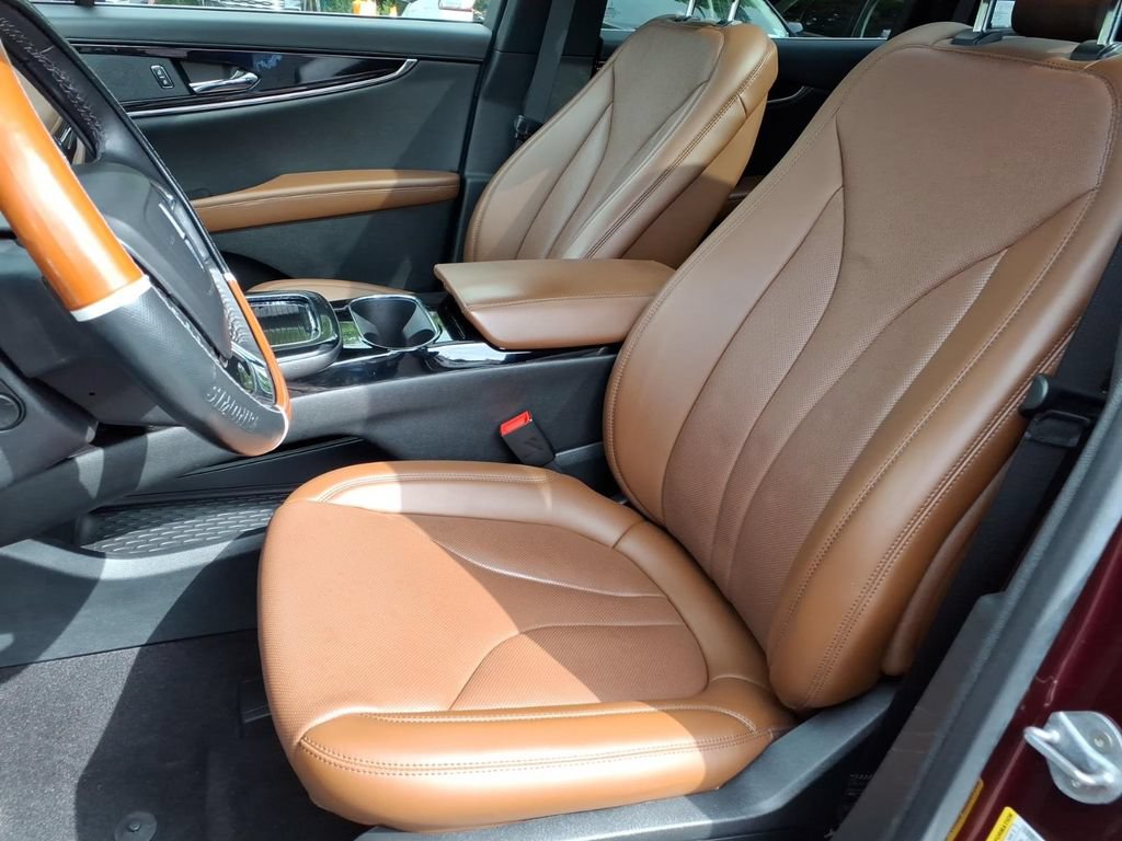 Certified 2023 Lincoln Nautilus Reserve w/ Luxury Package AWD/4WD image 15