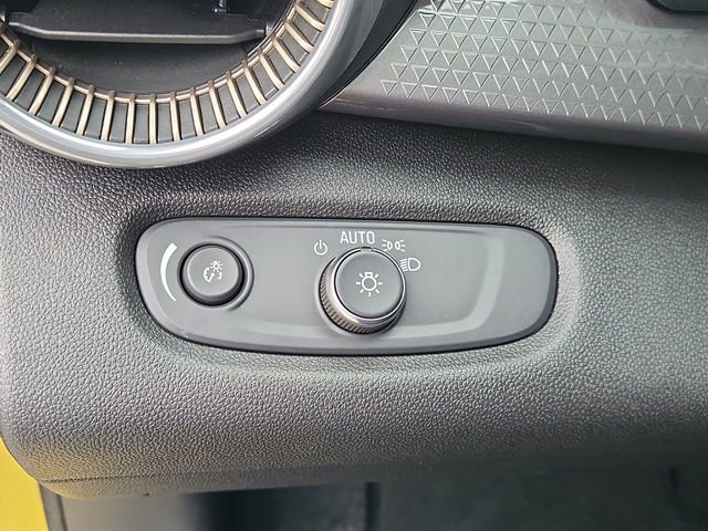 Certified 2024 Chevrolet Trax ACTIV w/ Driver Confidence Package image 17