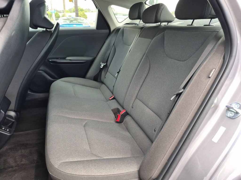 Used 2025 Kia K4 FWD image 28