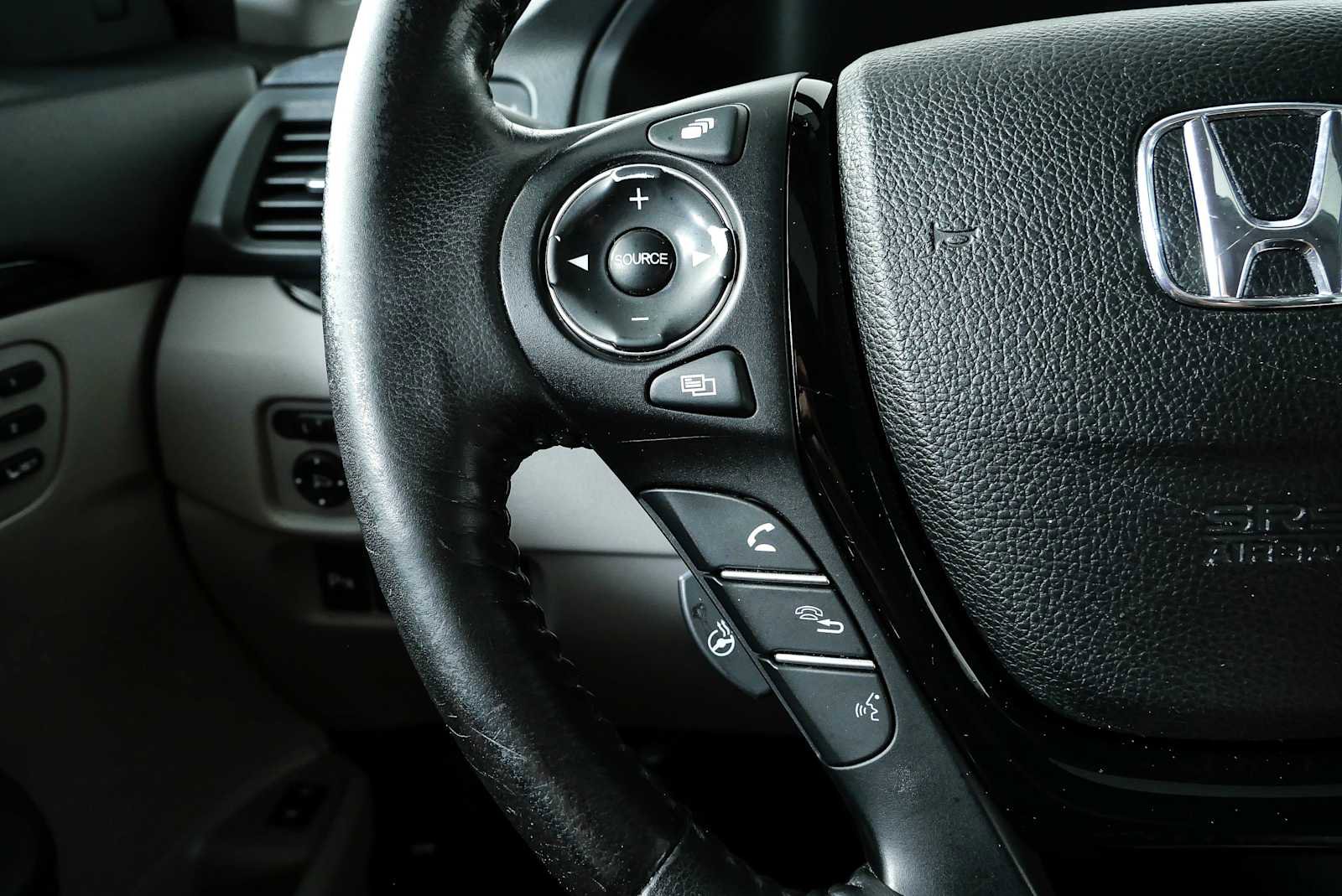 Used 2016 Honda Pilot Elite image 10