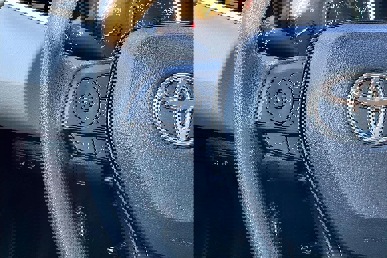 Used 2020 Toyota Corolla LE w/ LE Convenience Package image 22