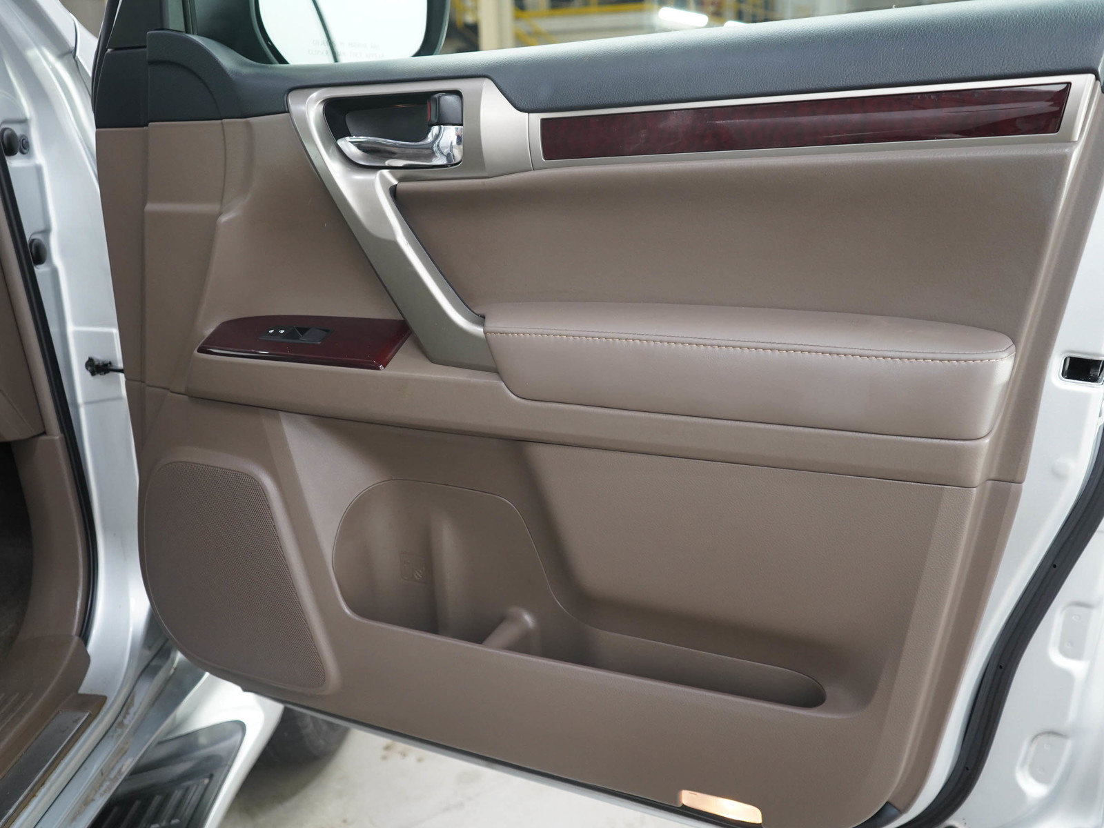 Used 2019 Lexus GX 460 Luxury AWD/4WD image 9