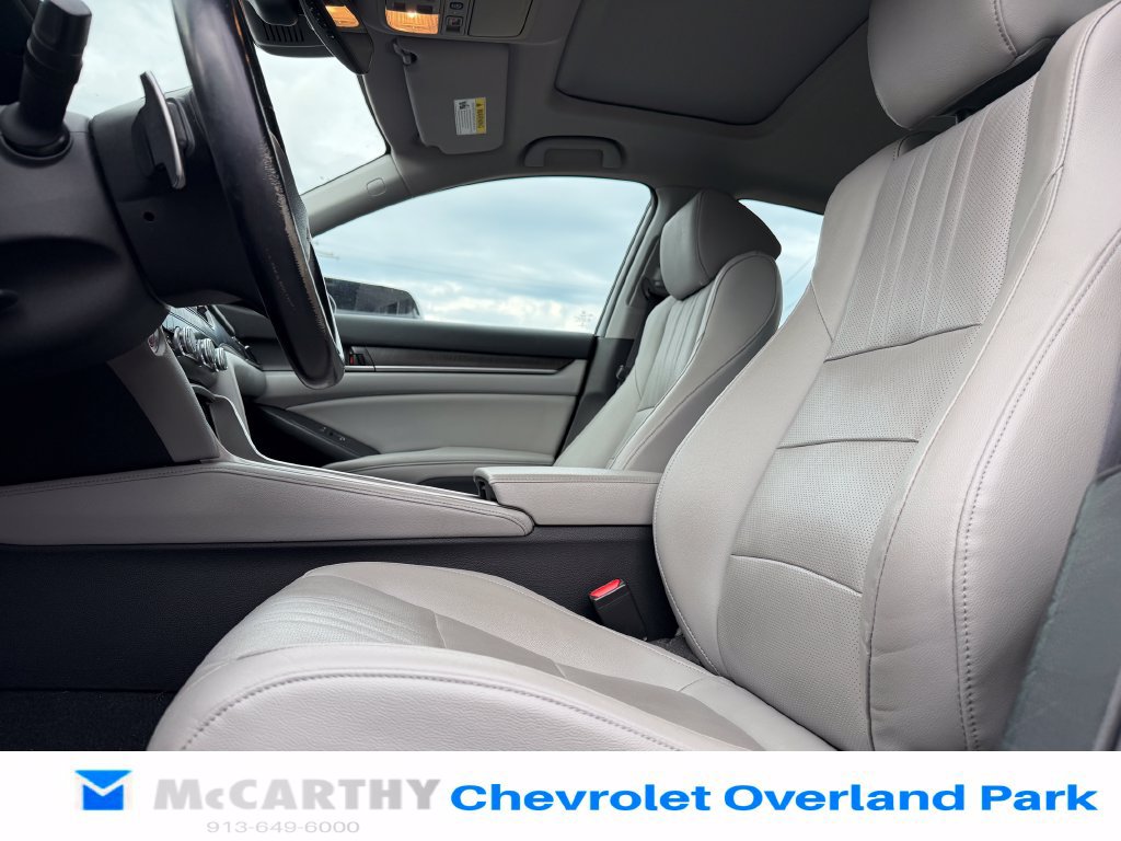 Used 2020 Honda Accord Touring image 10