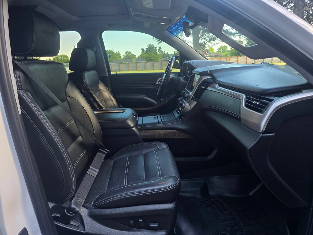 Used 2019 GMC Yukon Denali w/ Denali Ultimate Package AWD/4WD image 19