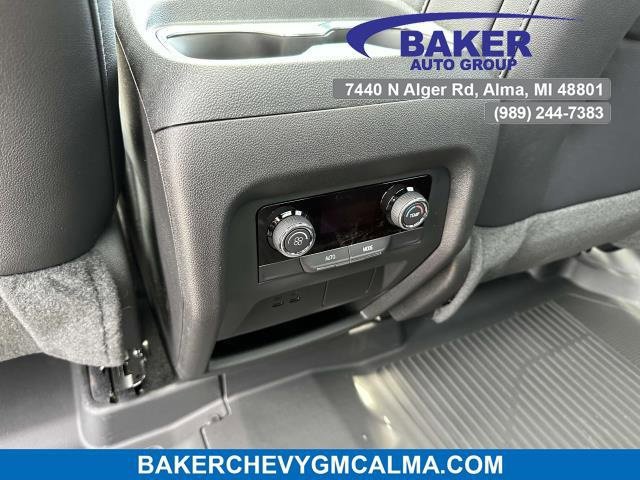 New 2026 Chevrolet Traverse LT w/ Sun and Wheel Package image 24