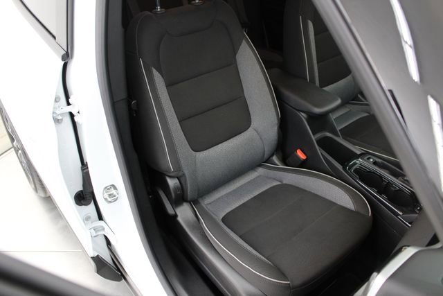 Used 2025 Chevrolet TrailBlazer LT w/ Driver Confidence Package image 50