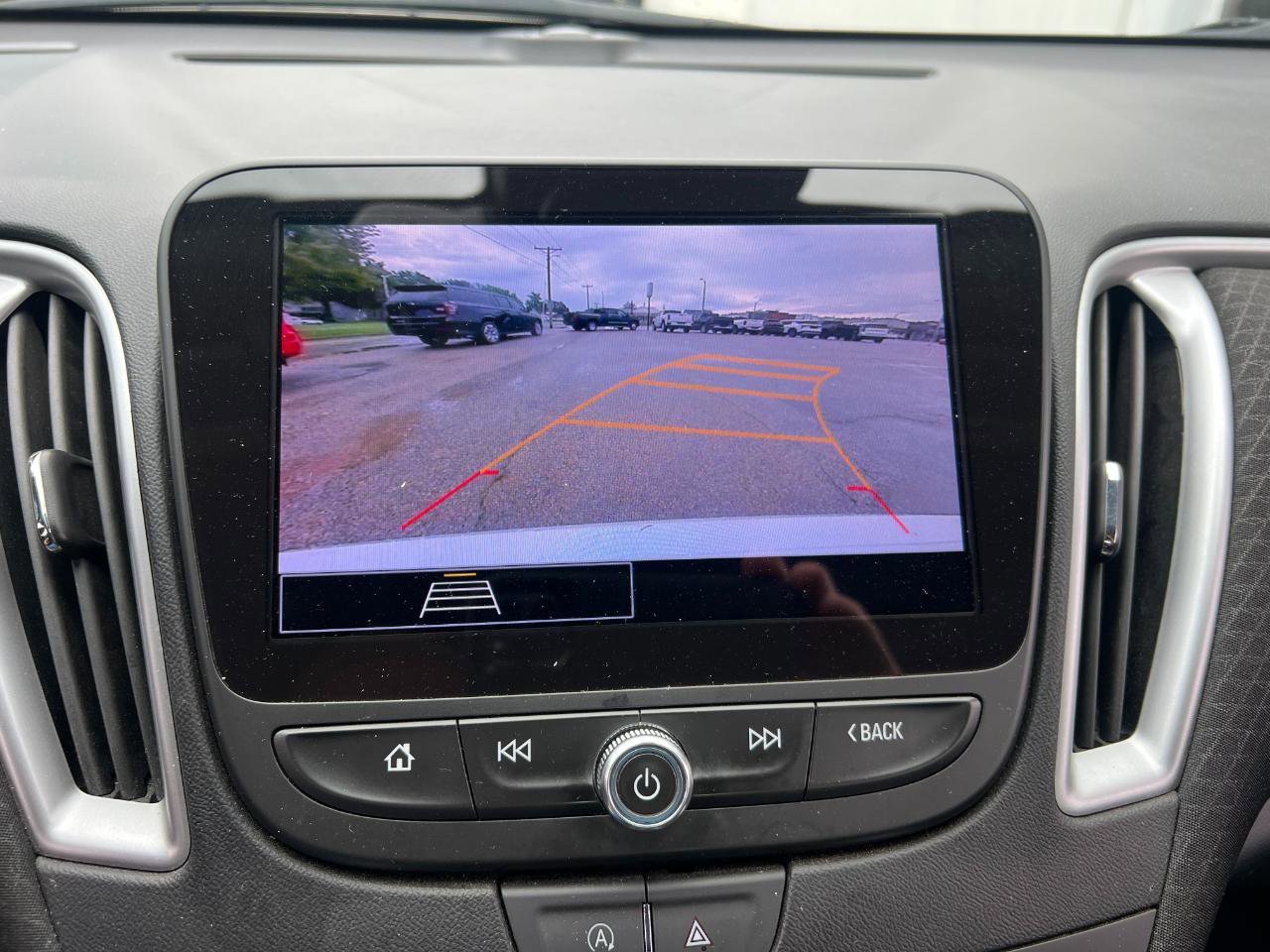 Used 2023 Chevrolet Malibu LT FWD image 47