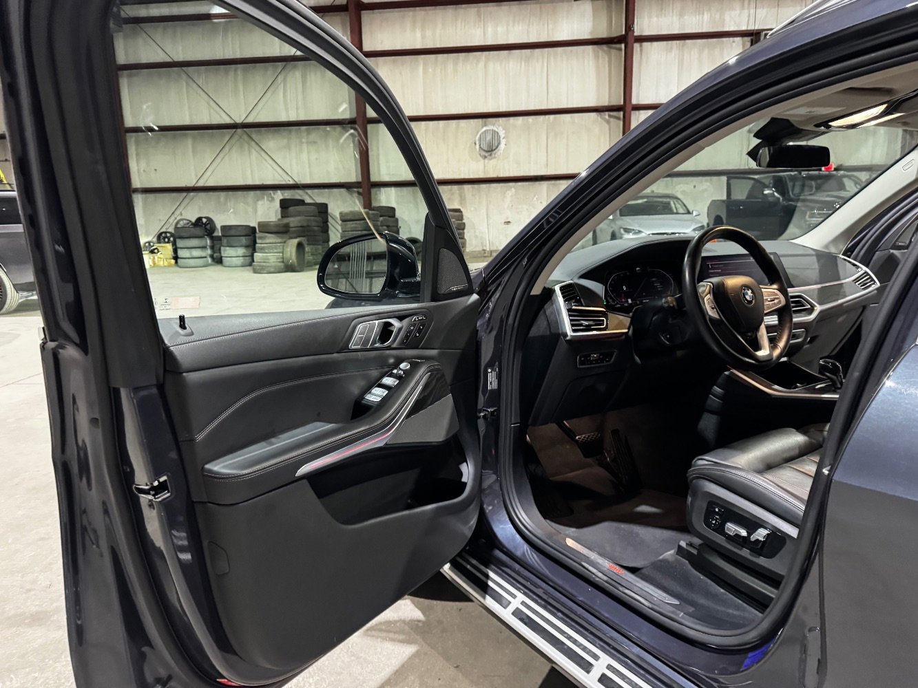 Used 2020 BMW X7 xDrive40i w/ Premium Package image 12