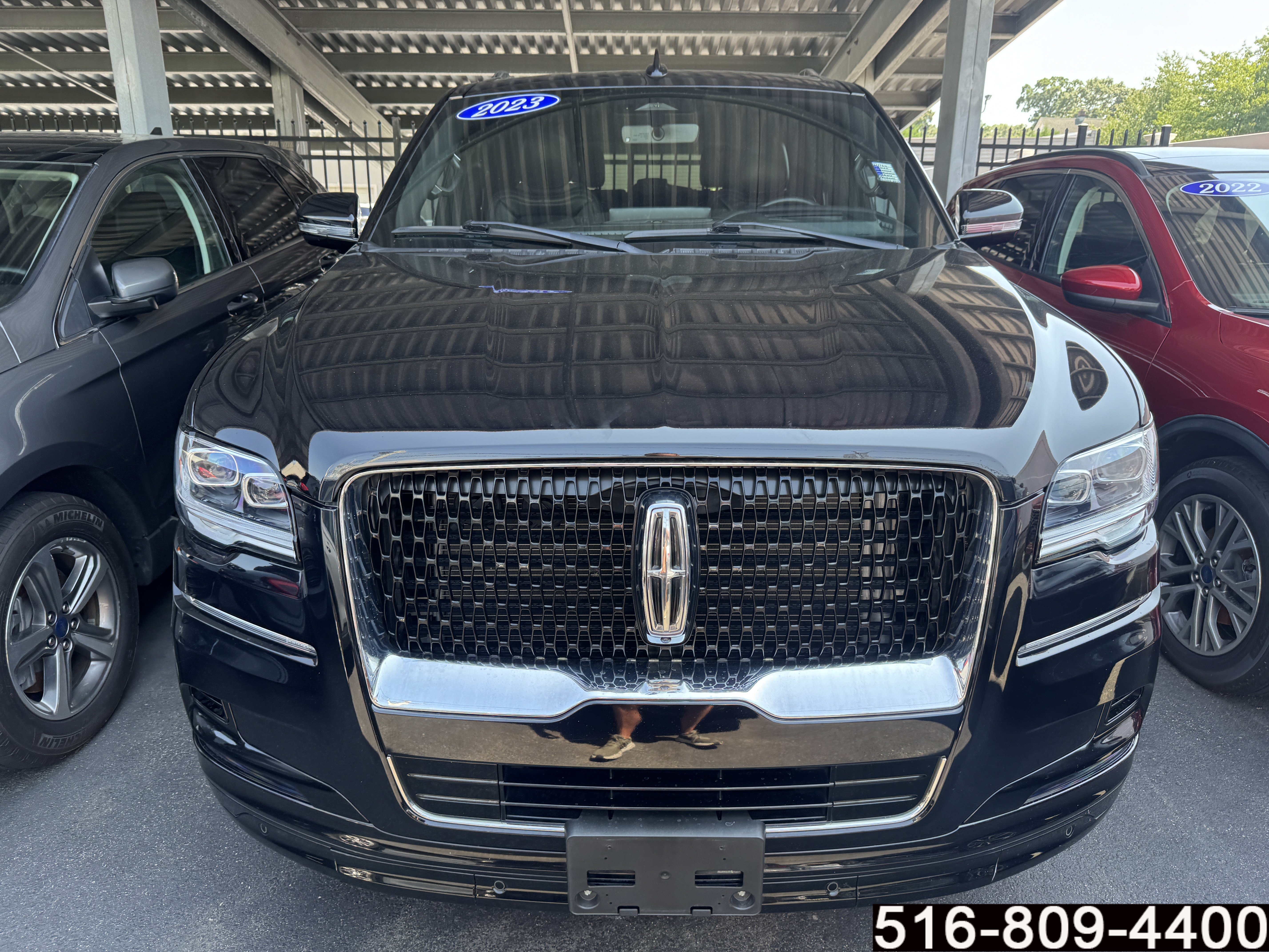 Used 2023 Lincoln Navigator Reserve AWD/4WD image 2