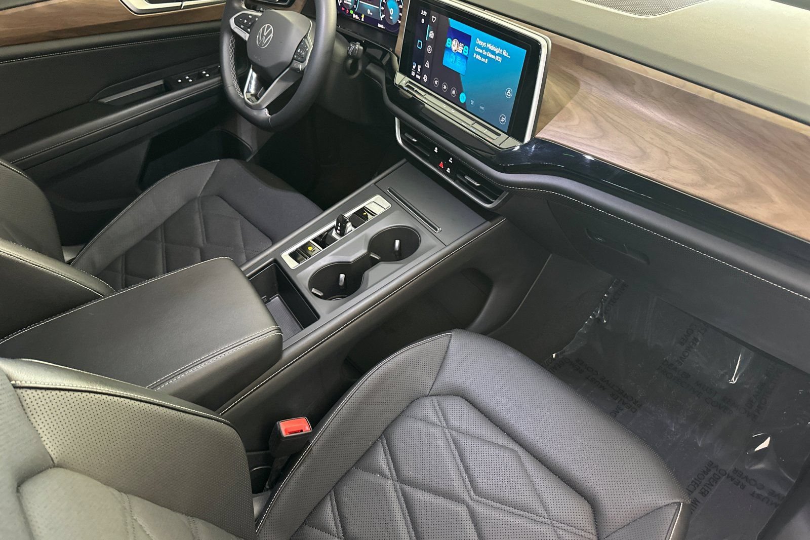 Used 2024 Volkswagen Atlas SE FWD image 17