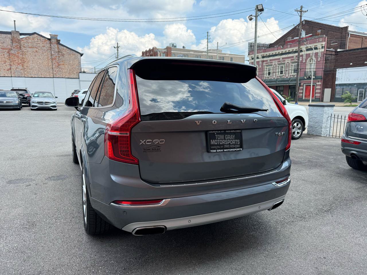 Used 2017 Volvo XC90 T6 Inscription w/ Vision Package AWD/4WD image 4