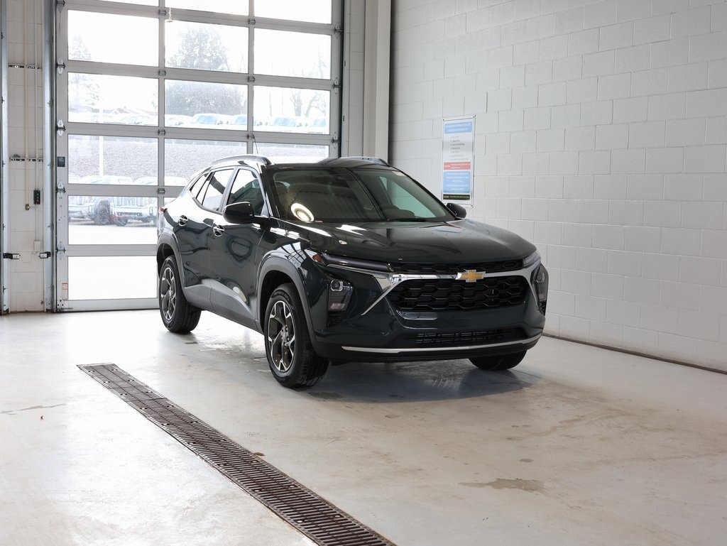 New 2026 Chevrolet Trax LT w/ LT Convenience Package image 2