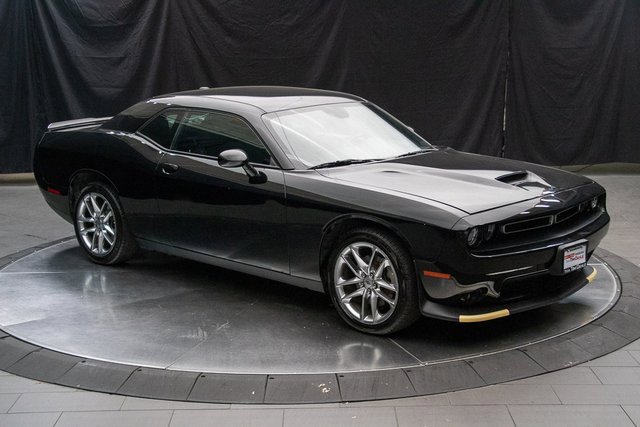 Used 2022 Dodge Challenger GT image 2