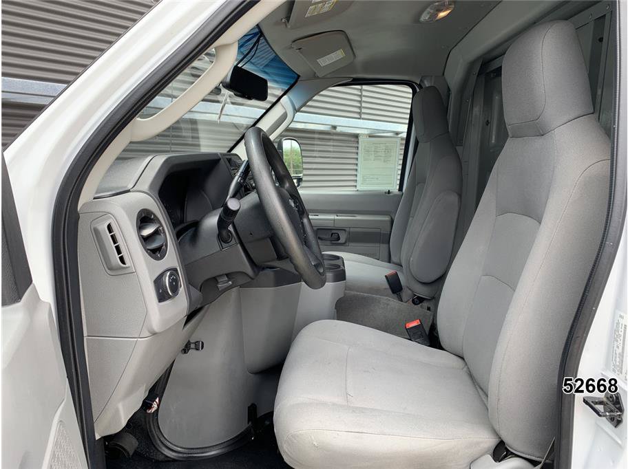 Used 2023 Ford E-450 and Econoline 450 Super Duty w/ Power Windows & Locks Group RWD image 25