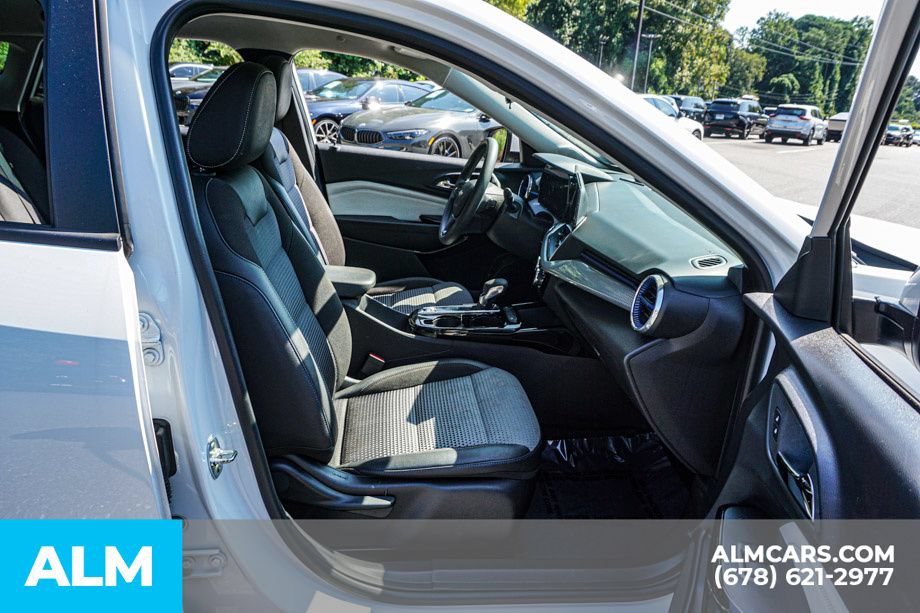 Used 2025 Chevrolet Trax LT FWD image 22