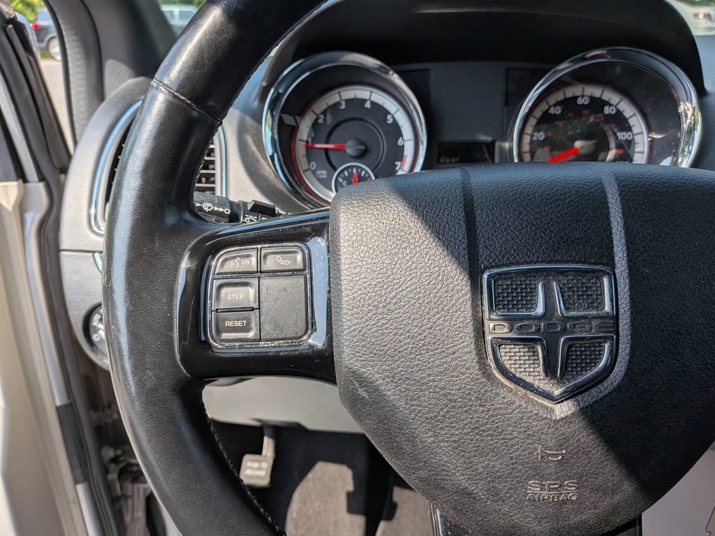 Used 2017 Dodge Grand Caravan SXT w/ Driver Convenience Group FWD image 12