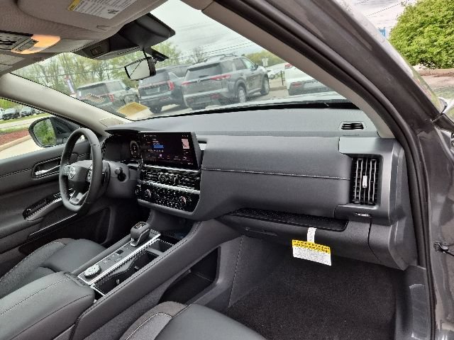 New 2026 Nissan Pathfinder SL w/ SL Premium Package AWD/4WD image 9