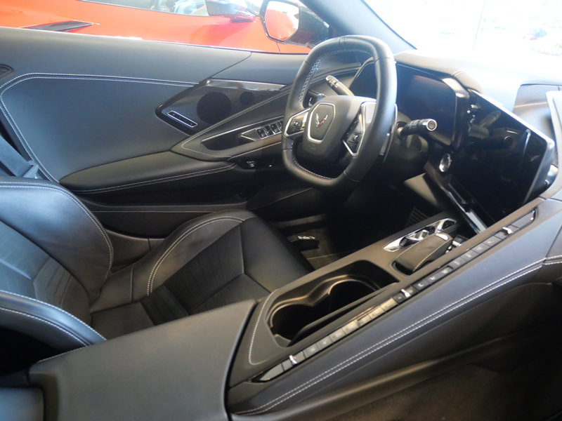 Used 2024 Chevrolet Corvette Stingray Preferred Conv w/ Z51 Performance Package RWD image 13