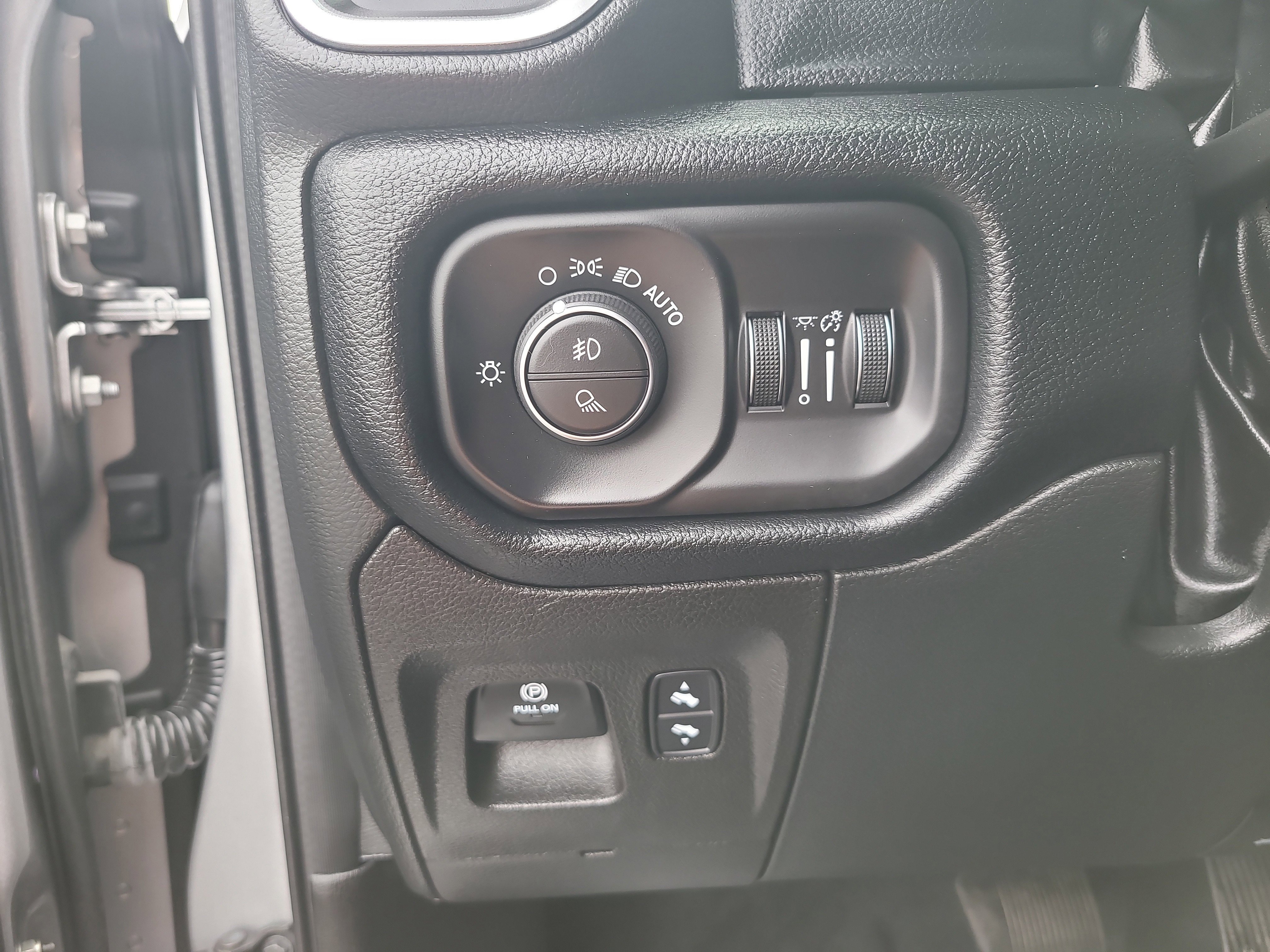 Used 2022 RAM 1500 Laramie image 30