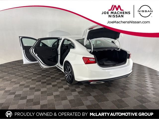 Used 2023 Chevrolet Malibu RS FWD image 16
