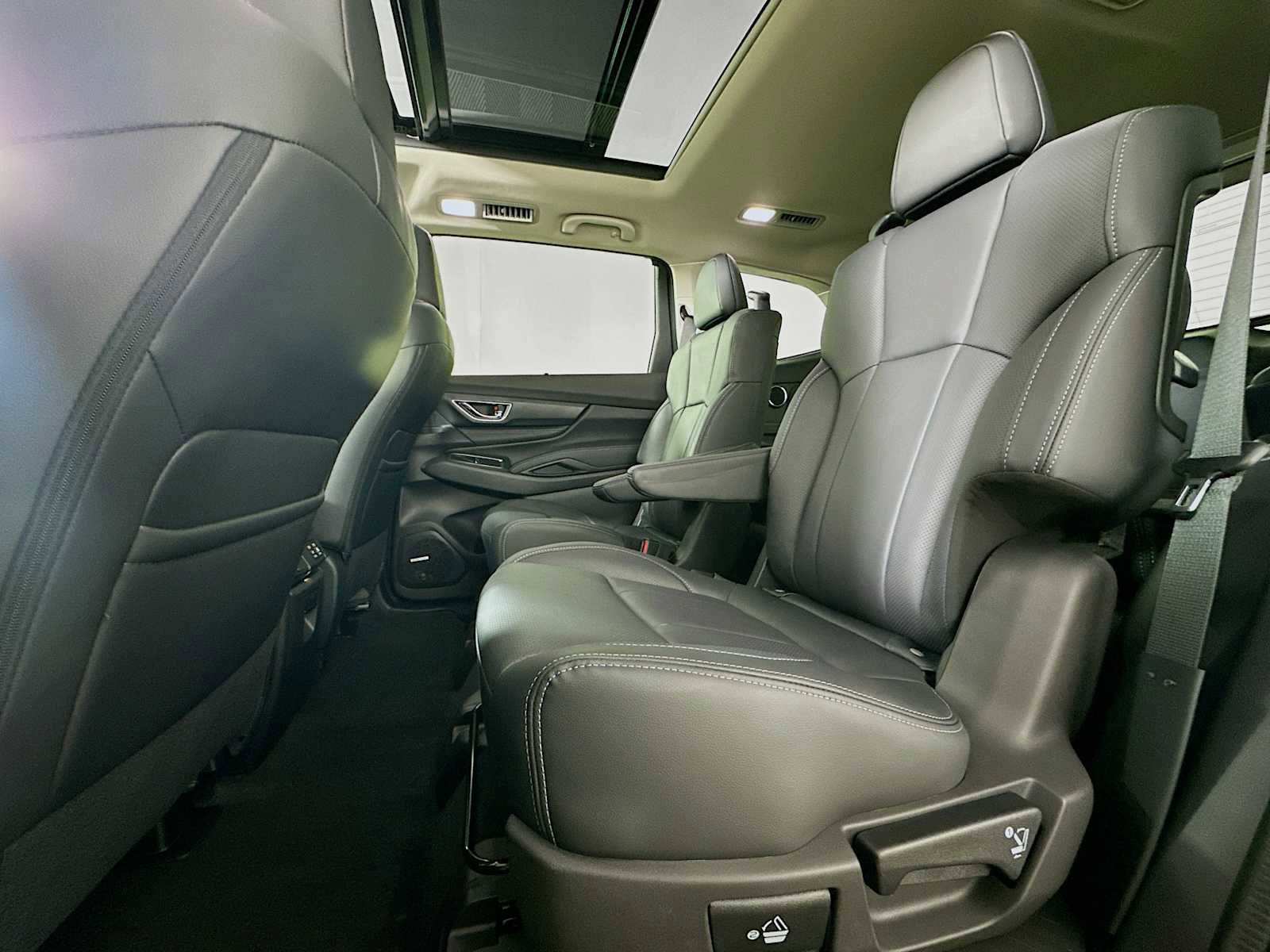 New 2025 Subaru Ascent Limited image 23