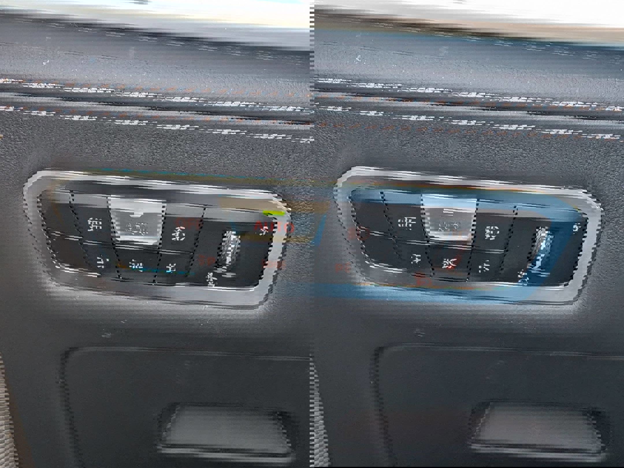 Used 2023 BMW X7 xDrive40i w/ Executive Package image 19