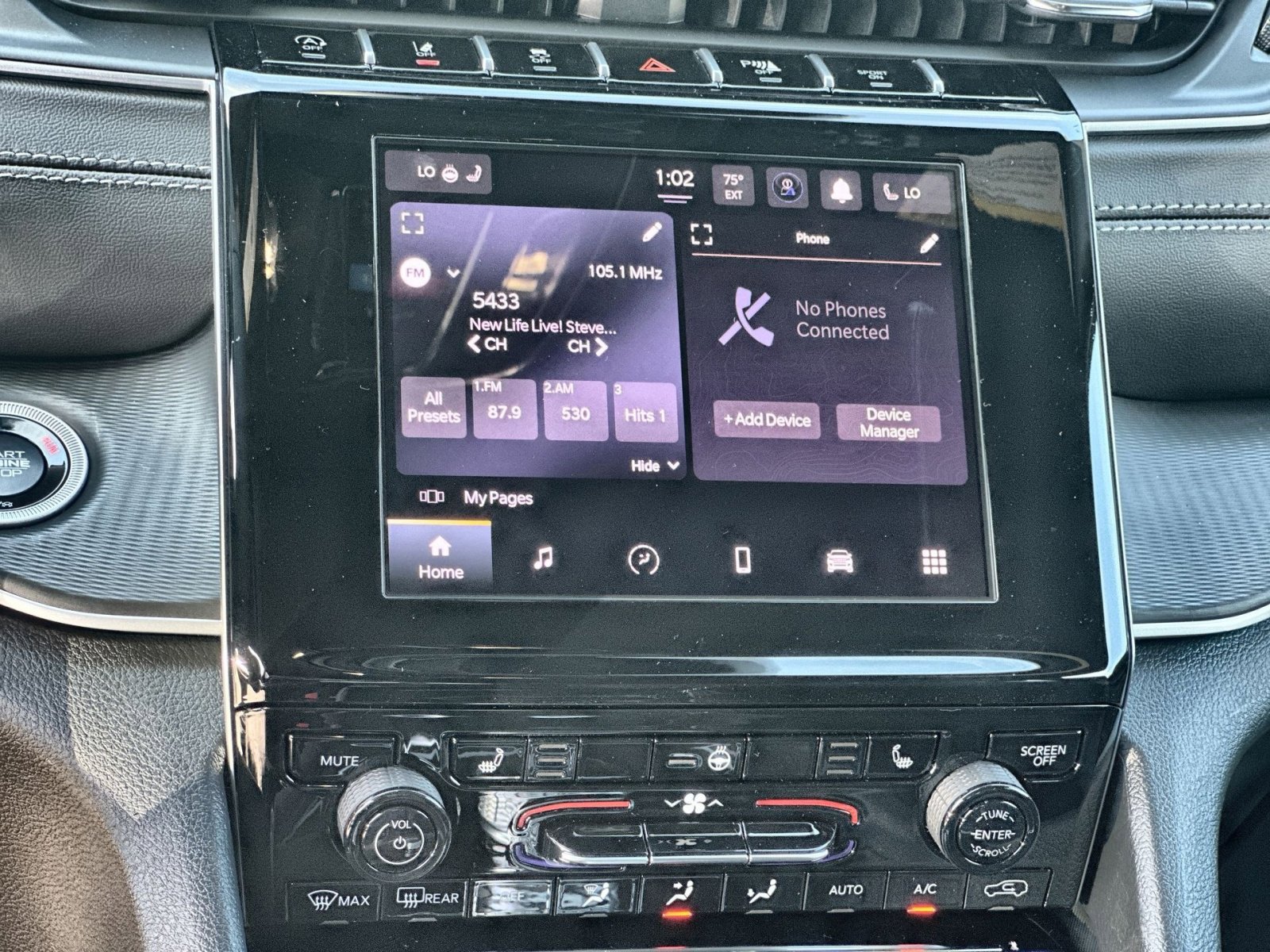 New 2025 Jeep Grand Cherokee Laredo w/ Luxury Tech Group I image 18