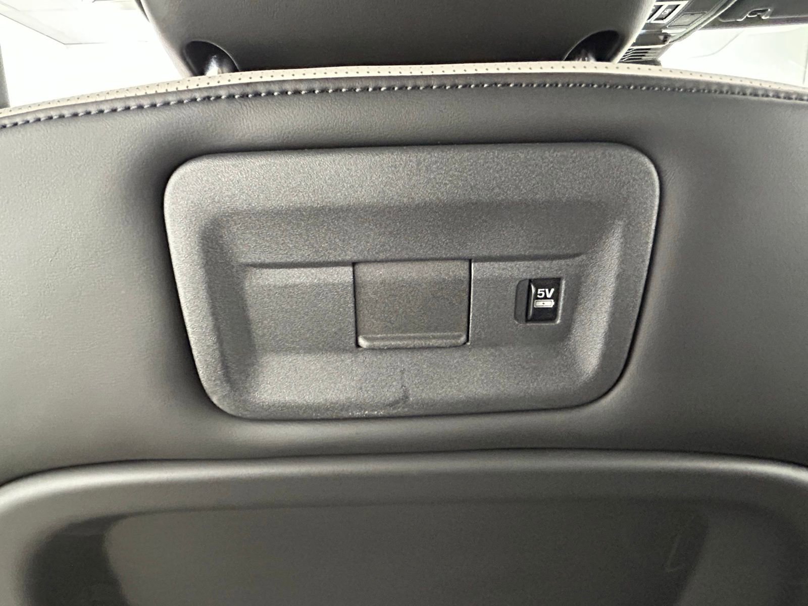 Used 2023 Land Rover Discovery HSE R-Dynamic image 35