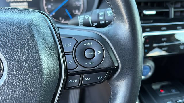 Used 2022 Toyota Venza XLE AWD/4WD image 13