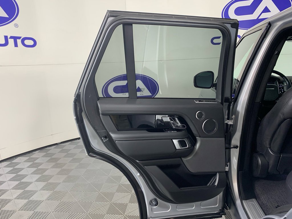 Used 2019 Land Rover Range Rover HSE image 29