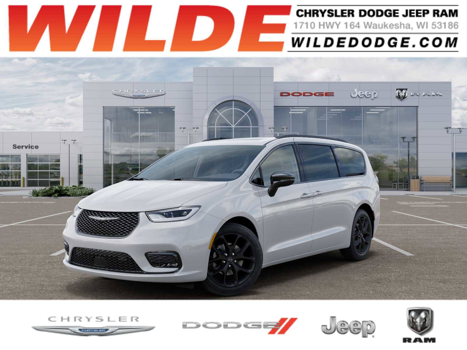 New 2026 Chrysler Pacifica Limited w/ S Appearance Package