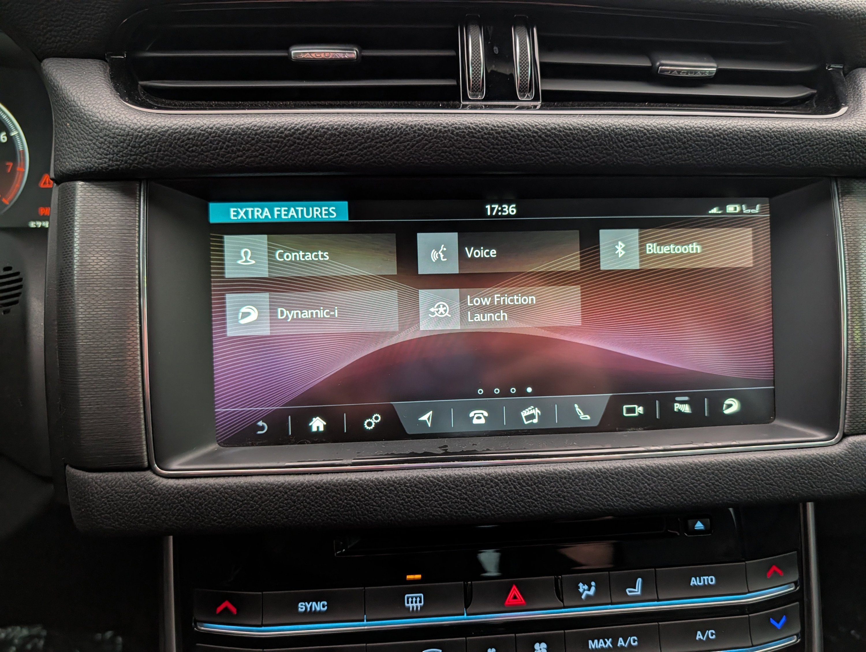 Used 2018 Jaguar XF S RWD image 57