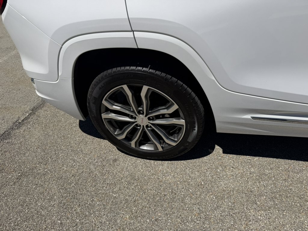 Certified 2019 GMC Terrain Denali w/ Advanced Safety Package AWD/4WD image 10