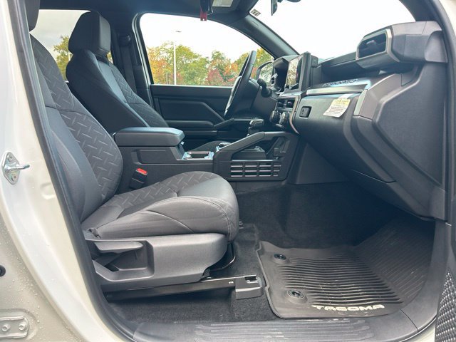 Certified 2026 Toyota Tacoma SR5 AWD/4WD image 24