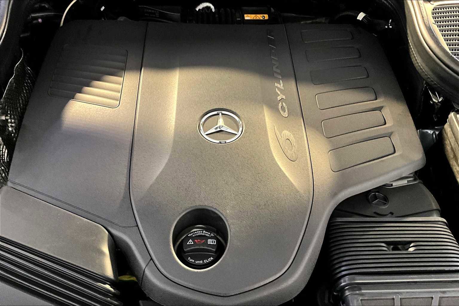 New 2026 Mercedes-Benz GLS 450 4MATIC image 15