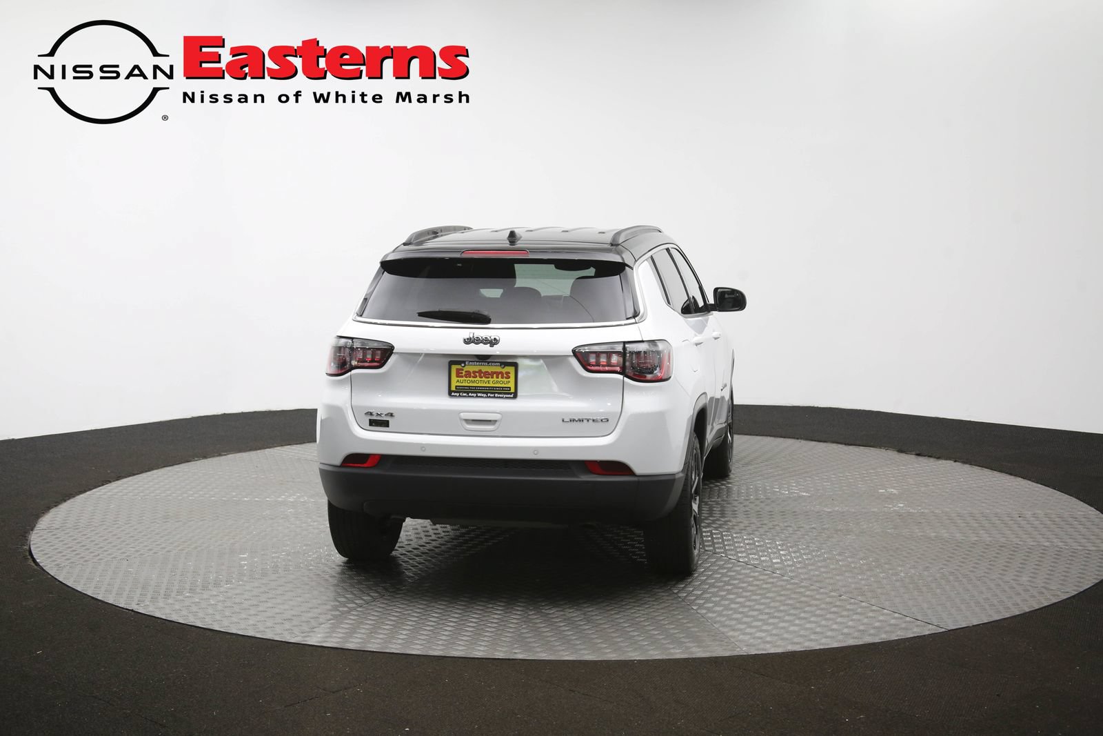 Used 2025 Jeep Compass Limited AWD/4WD image 36